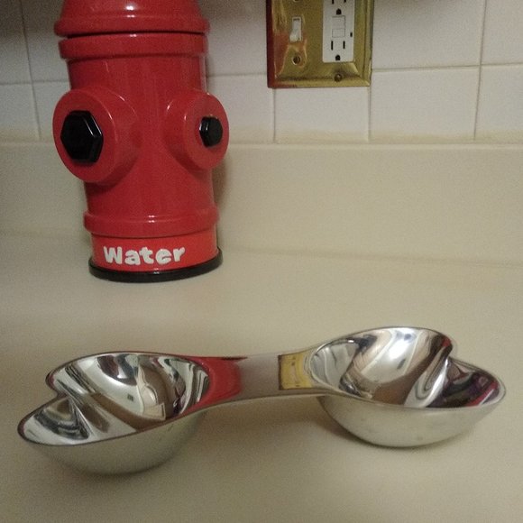 NWT Stainless Steel Two Hearts Double Dog Bowl